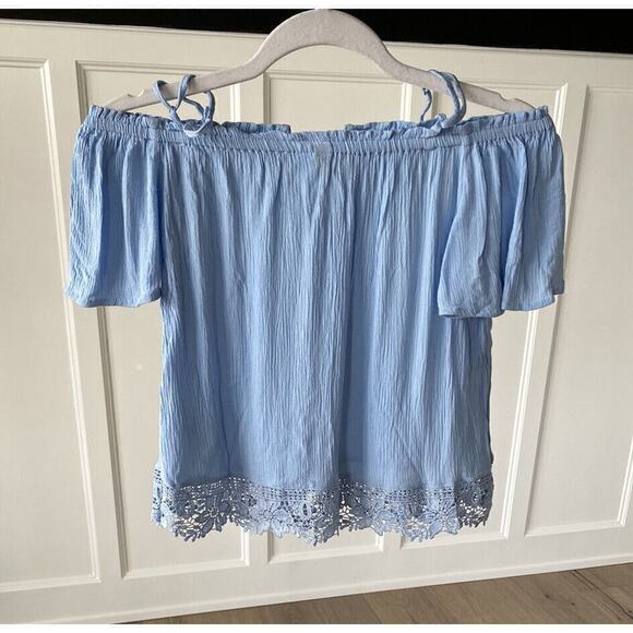 H&M Divided Womens Cold Shoulder Keyhole Lace Short Sleeve Cropped Blouse Size 2 - Picture 2 of 10